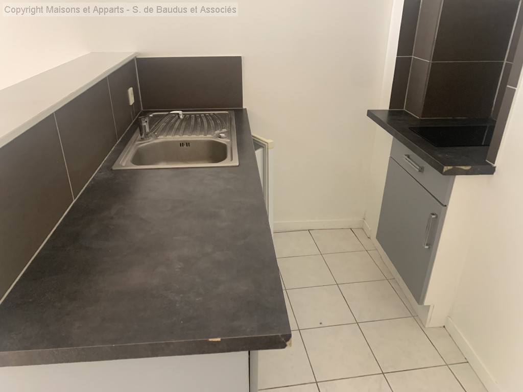 Location , ORLEANS, 26,8 m², 1 pièce