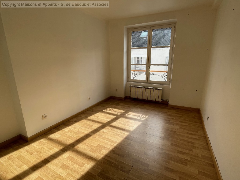 Immeuble à vendre, ORLEANS BOURGOGNE, 200 m², 12 pièces