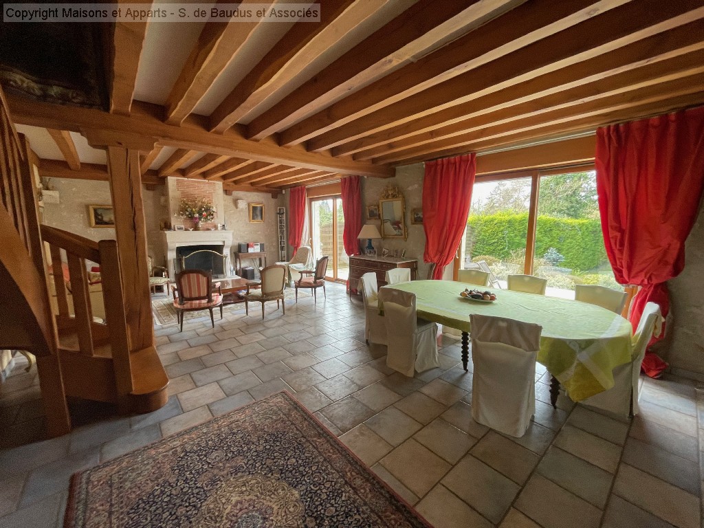 Maison à vendre, BEAUGENCY COLOMBIER AU CALME, 229 m², 8 pièces