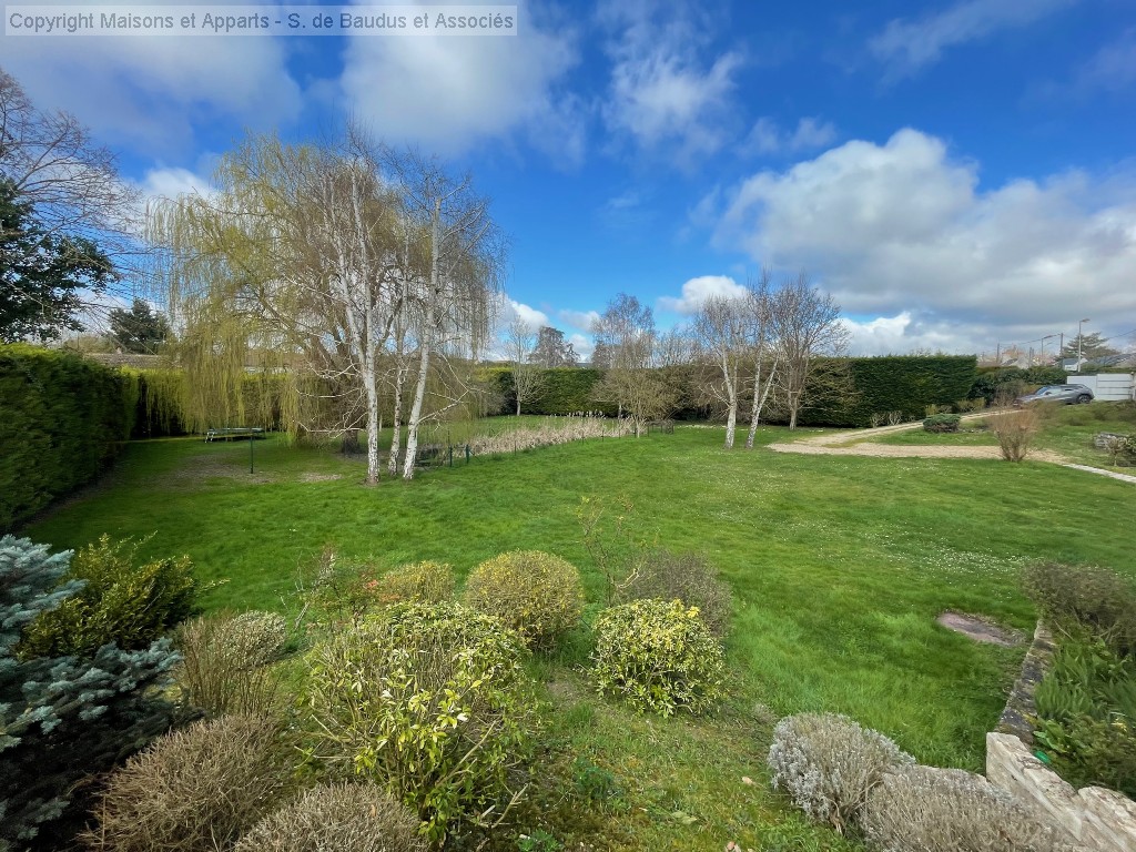 Maison à vendre, BEAUGENCY COLOMBIER AU CALME, 229 m², 8 pièces