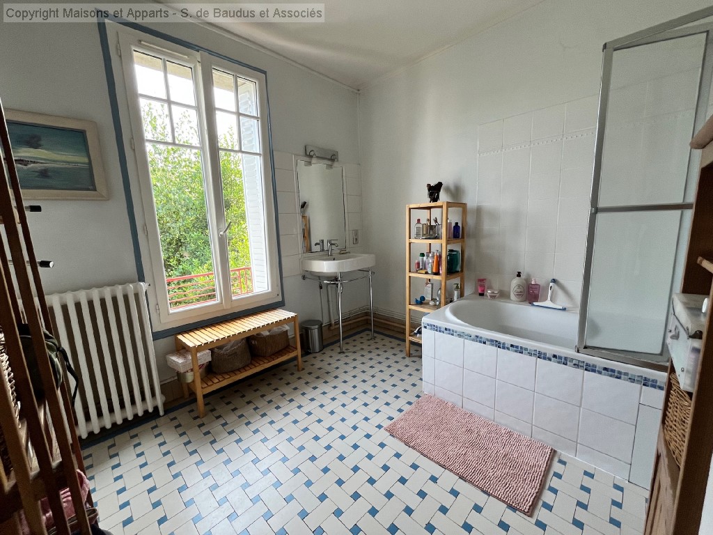 Maison à vendre, ORLEANS, 166,86 m², 6 pièces