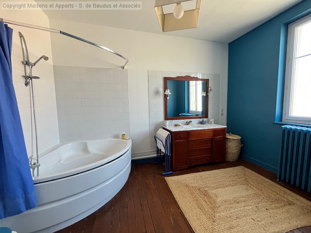 Maison à vendre, ORLEANS, 200 m², 8 pièces
