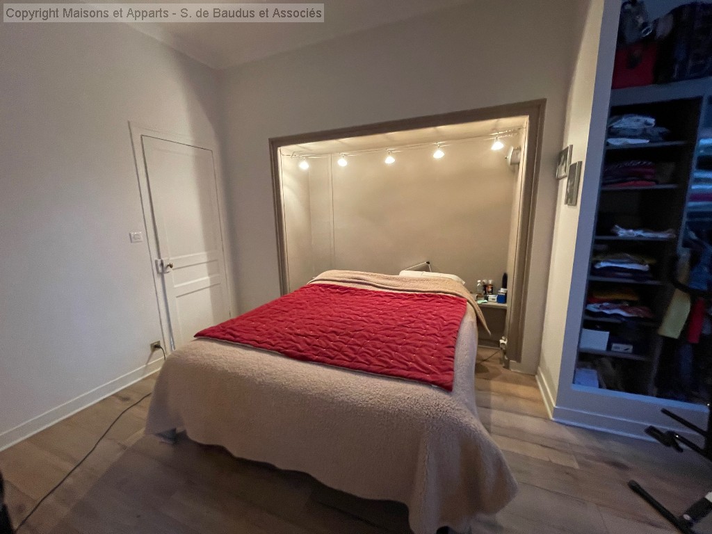 Maison à vendre, ST AY, 235 m², 8 pièces