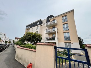 Vente  PROCHE DE L HOTEL DIEU appartement 5 pieces, 122m2 habitables, a PROCHE DE L HOTEL DIEU